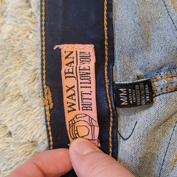 Shorts - Picture 2 of 4